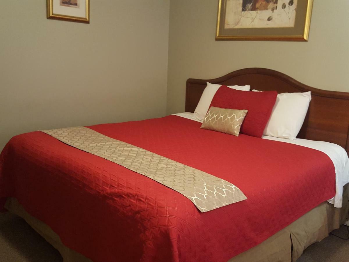 Niagara Inn & Suites ภายนอก รูปภาพ